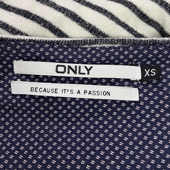 ONLY Striped Lightweight Knit Top - Picture 3 of 4